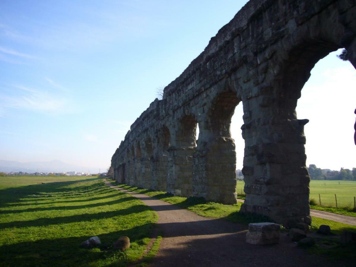 Casa Paestum. Your Wonderful Garden In Rome Roma Exterior foto